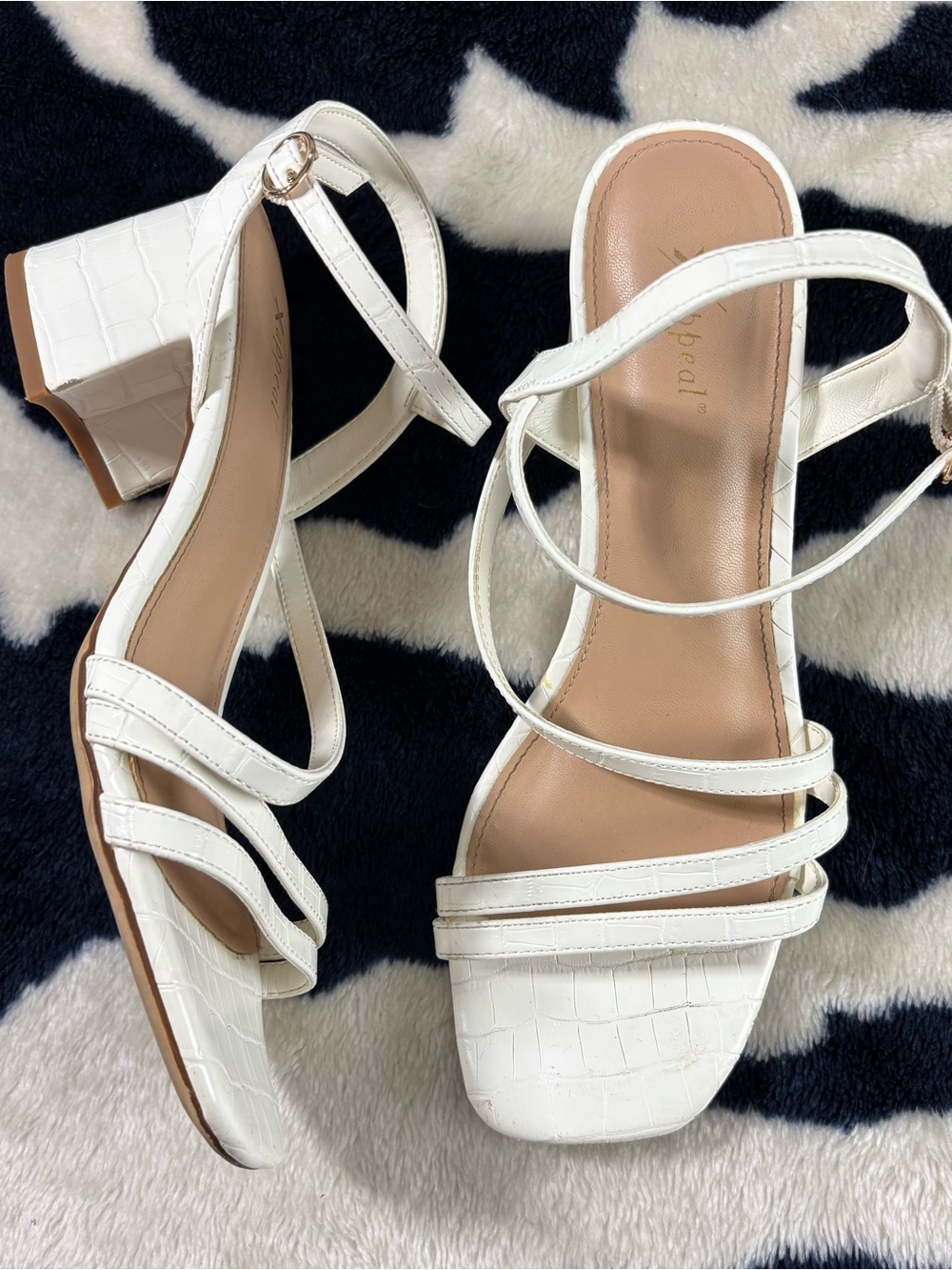 XAppeal White Faux Leather Croc Embossed Block Heel Sandals Strappy 9 Heels